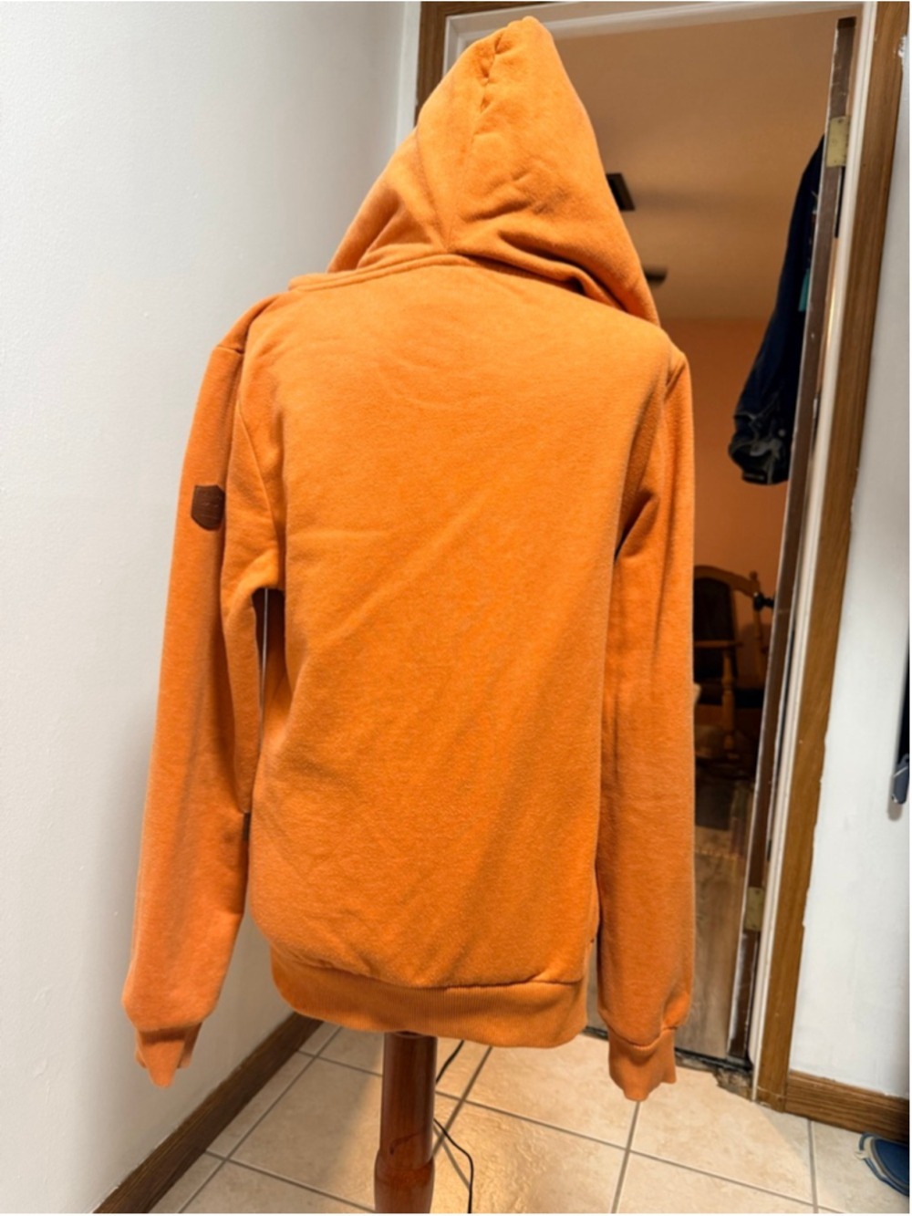 WANAKOME hoodie sweatshirt in a vibrant orange color sz med Turkey - Picture 4 of 9